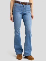 Jeansy damskie flare niebieskie Sophie 343. Niebieskie jeansy damskie Big Star, z podwyższonym stanem. Za 329.99 zł.