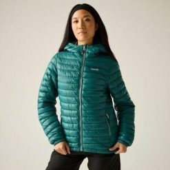 Damska pikowana kurtka Hurden. Niebieskie kurtki damskie Regatta, bez wzorów, z poliamidu, bez kaptura. W wyprzedaży za 249.99 zł.
