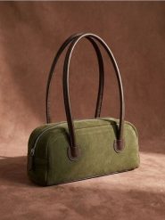 Torba na ramię z imitacji skóry i kontrastowym przeszyciem - green spruce. Zielone torebki klasyczne damskie Sinsay, bez wzorów, ze skóry, bez dodatków. Za 45.99 zł.