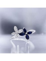 DIAMOND & CO Złoty pierścionek "Héméra" z diamentami rozmiar: 54. Niebieskie pierścionki damskie Diamond & Co, z diamentem, złote. Za 956.99 zł.