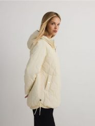 Pikowana kurtka oversize - kremowy. Białe kurtki damskie Reserved, l, bez wzorów, z tkaniny, bez kaptura. W wyprzedaży za 99.99 zł.