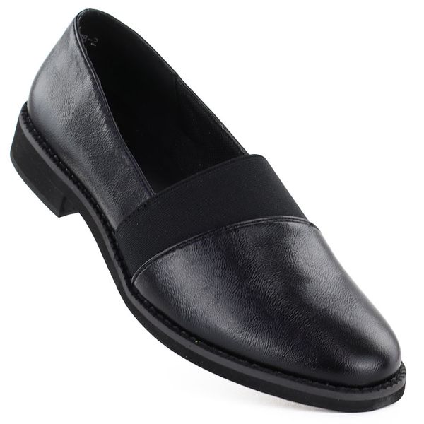 Półbuty damskie czarne Jezzi RMR25128. Czarne półbuty damskie Jezzi, bez wzorów, ze skóry ekologicznej, eleganckie, bez obcasa. Za 159.99 zł.