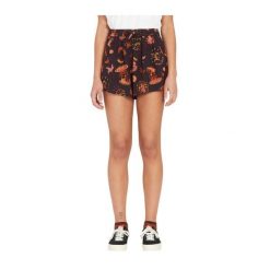 Spodenki turystyczne damskie Volcom Connected Minds. Czarne szorty damskie Volcom, bez wzorów, z wiskozy. W wyprzedaży za 115.00 zł.