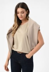 Koszulka basic T-DIANA. Brązowe t-shirty damskie Volcano, l, bez wzorów, z materiału, bez kołnierzyka. Za 54.99 zł.