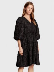 Gestuz Sukienka codzienna Velinagz 10906473 Czarny Regular Fit. Czarne sukienki damskie Gestuz, na co dzień, bez wzorów, z syntetyku, bez kołnierzyka, bez ramiączek, proste. Za 479.99 zł.