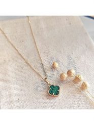 Atelier MIU Pozłacany naszyjnik z zawieszką - dł. 42 cm rozmiar: onesize. Zielone naszyjniki damskie atelier MIU, pozłacane. Za 39.99 zł.