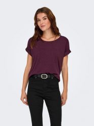 ONLY Koszulka w kolorze bordowym rozmiar: XS. Czerwone bluzki damskie Only, xs, bez wzorów, bez kołnierzyka, bez ramiączek. Za 59.95 zł.