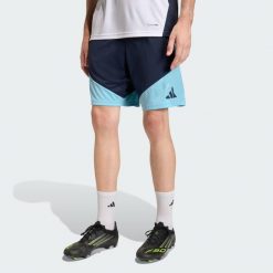 Szorty treningowe Argentyna 26 Tiro. Niebieskie szorty męskie Adidas, bez kołnierzyka. Za 199.00 zł.