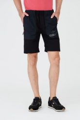 AERONAUTICA MILITARE Czarne spodenki. Czarne szorty męskie AERONAUTICA MILITARE, bez kołnierzyka. W wyprzedaży za 389.99 zł.