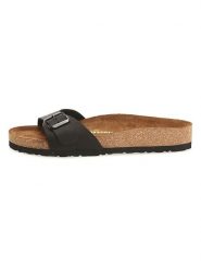 Comfortfusse Skórzane klapki w kolorze czarnym rozmiar: 38. Czarne klapki damskie Comfortfusse, bez wzorów, z nubiku, bez obcasa. Za 211.81 zł.