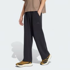 SPODNIE SOFT LUX Z PROSTYMI NOGAWKAMI. Czarne spodnie materiałowe męskie Adidas, bez wzorów, z bawełny, eleganckie. Za 349.00 zł.
