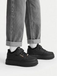 Guess Sneakersy EO-V9-27007L Czarny. Czarne buty sportowe dziewczęce Guess, z aplikacjami, ze skóry, bez zapięcia. Za 299.99 zł.
