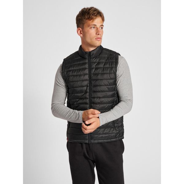 Kurtka puchowa bez rękawów Hummel Red. Czarne kurtki męskie HUMMEL, m, bez wzorów, z puchu, sportowe, bez kaptura. W wyprzedaży za 265.50 zł.