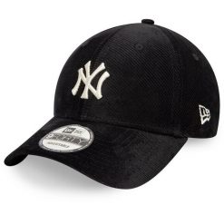 Czapka z daszkiem New Era. Czarne czapki z daszkiem damskie New Era, bez wzorów. Za 99.99 zł.