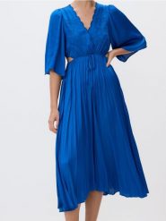 Plisowana sukienka z haftem - niebieski. Niebieskie sukienki damskie Reserved, l, bez wzorów, z tkaniny, bez kołnierzyka, bez ramiączek, midi, rozkloszowane. Za 279.99 zł.
