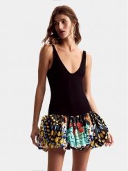 Desigual Sukienka koktajlowa Sparckler Lacroix 26SWVK11 Czarny Slim Fit. Czarne sukienki damskie Desigual, l, bez wzorów, z bawełny, wizytowe, bez kołnierzyka, bez ramiączek. Za 809.99 zł.