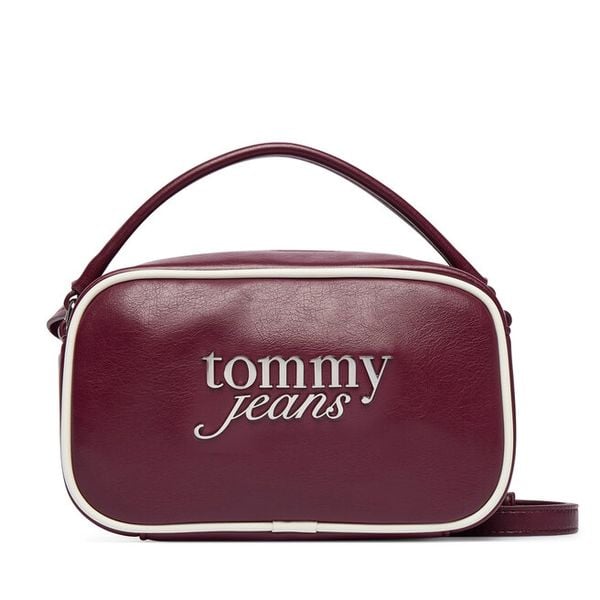 Torebka Tommy Jeans. Czerwone torebki klasyczne damskie Tommy Jeans, bez wzorów, z jeansu, bez dodatków. Za 409.99 zł.