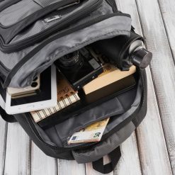 Plecak sportowy na laptopa SP-12-GR szary. Szare plecaki męskie bez wzorów, z materiału. Za 99.99 zł.
