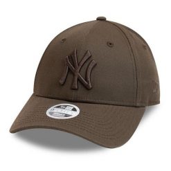 Damska czapka z daszkiem New Era MLB New York Yankees. Brązowe czapki z daszkiem damskie New Era, bez wzorów. Za 170.50 zł.