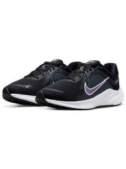 Nike Buty "Quest 5" w kolorze czarnym do biegania rozmiar: 40,5. Czarne obuwie do biegania damskie Nike. Za 267.92 zł.