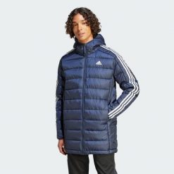 Essentials 3-Stripes Light Down Hooded Parka. Niebieskie parki męskie Adidas, m, bez wzorów, z materiału. W wyprzedaży za 464.60 zł.