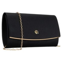 Czarna kopertówka damska wykonana ze skóry ekologicznej, zapinana klipsem magnetycznym Rovicky R-XS028-1. Czarne torebki wieczorowe ROVICKY, bez wzorów, ze skóry ekologicznej, eleganckie, bez kołnierzyka, bez ramiączek. Za 54.99 zł.