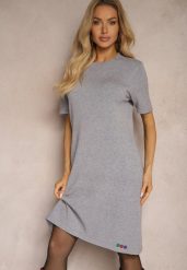Szara T-shirtowa Sukienka z Wiskozowej Dzianiny z Ozdobnymi Guzikami Narossa. Szare sukienki damskie Renee, na spotkanie biznesowe, l, bez wzorów, z dzianiny, eleganckie, bez kołnierzyka, bez ramiączek, midi. W wyprzedaży za 52.49 zł.
