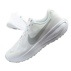 Buty sportowe damskie Nike Revolution 8. Białe buty sportowe na co dzień damskie Nike, bez wzorów, na fitness i siłownię, nike revolution. Za 259.00 zł.