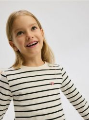 Koszulka w paski - czarny. Czarne koszulki dziewczęce Reserved, bez wzorów, z bawełny, bez ramiączek. W wyprzedaży za 29.99 zł.