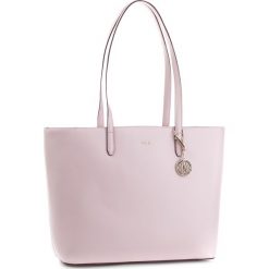 Torebka DKNY - R83A3654 Iconic Bls 3IB 684. Czerwone torebki klasyczne damskie DKNY, bez wzorów, ze skóry, bez dodatków. W wyprzedaży za 639.00 zł.
