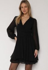 Czarna Rozkloszowana Sukienka z Siateczki z Kopertowym Dekoltem Zenessa. Czarne sukienki damskie Born2be, l, bez wzorów, z materiału, bez kołnierzyka, bez ramiączek, mini, kopertowe. Za 149.99 zł.