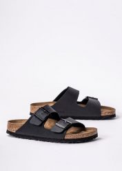 Klapki damskie czarne Birkenstock Arizona BF. Czarne klapki damskie Birkenstock, bez wzorów, z materiału, bez obcasa. Za 309.99 zł.