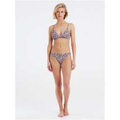 Strój kąpielowy damski dwuczęściowy Protest Prteibli bikini. Czerwone bikini damskie Protest, bez wzorów. W wyprzedaży za 145.00 zł.