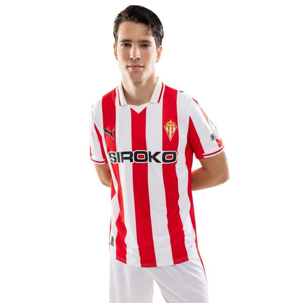 Oficjalna koszulka piłkarska Puma dla dorosłych Real Sporting de Gijón Footba. Czerwone bluzki damskie Puma, bez wzorów, bez kołnierzyka. Za 340.00 zł.