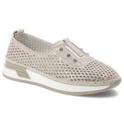 Półbuty damskie Vinceza, cholewka ze skóry naturalnej z metalicznym połyskiem wsuwany fason z zabudowanym przodem, beżowe, 93226. Brązowe półbuty damskie VINCEZA, w ażurowe wzory, z jeansu, eleganckie, bez obcasa. Za 179.00 zł.