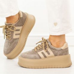 Taupe skórzane półbuty damskie Filippo Dp7111/26. Półbuty damskie Filippo, bez wzorów, z dzianiny, eleganckie, z okrągłym noskiem, bez obcasa, na platformie. Za 299.00 zł.
