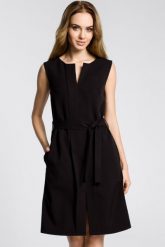 Elegancka sukienka trapezowa bez rękawów z paskiem w talii czarna. Czarne sukienki damskie Sukienki.shop, do pracy, l, bez wzorów, z elastanu, biznesowe, bez kołnierzyka, bez ramiączek, midi, plisowane. Za 249.00 zł.