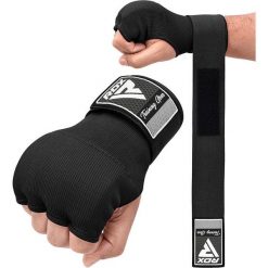 Rękawiczki wewnętrzne z bandażem IS2 - Czarny - Rozmiar L. Czarne rękawiczki damskie RDX SPORTS, bez wzorów. Za 99.99 zł.