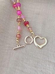 Nakkash Pozłacany naszyjnik z agatami - dł. 45 cm rozmiar: onesize. Różowe naszyjniki damskie Nakkash, pozłacane. Za 43.99 zł.