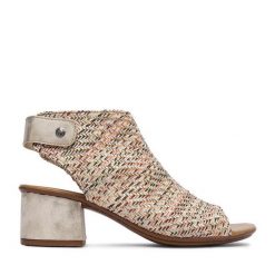 Sandały Rieker. Brązowe sandały damskie Rieker, bez wzorów, bez obcasa, na słupku. Za 319.99 zł.