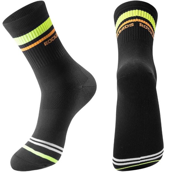 Skarpetki rowerowe kolarskie antybakteryjne Rockbros RB4900 unisex. Brązowe skarpetki damskie ROCKBROS, bez wzorów, z materiału. Za 29.90 zł.
