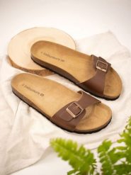 BABUNKERS Family Skórzane klapki w kolorze brązowym rozmiar: 42. Brązowe klapki i japonki męskie BABUNKERS Family, ze skóry. Za 78.47 zł.