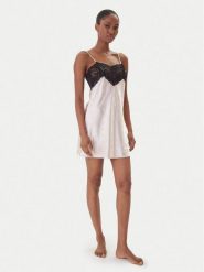 Guess Koszula nocna O5BX02 W4732 Różowy Regular Fit. Czerwone koszule nocne damskie Guess, z aplikacjami, z syntetyku. Za 299.99 zł.