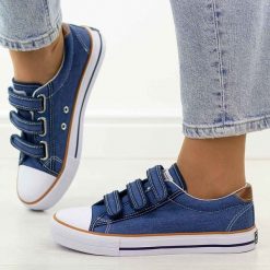 Jeansowe trampki damskie American Club Lh125. Niebieskie trampki i tenisówki damskie American CLUB, bez wzorów, z jeansu. Za 99.00 zł.