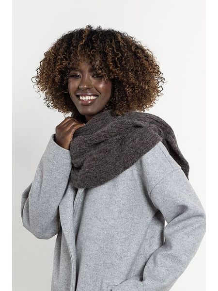 Awama Szal w kolorze antracytowym rozmiar: onesize. Czarne szaliki i kominy damskie Awama, bez wzorów, z wełny. Za 259.13 zł.