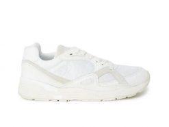 Buty do biegania męskie LCS R850. Białe obuwie do biegania damskie Le Coq Sportif. Za 393.60 zł.