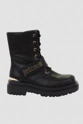 JUST CAVALLI Czarne damskie botki FONDO BOURNE. Czarne botki damskie Just Cavalli, bez obcasa, bez zapięcia. W wyprzedaży za 499.99 zł.