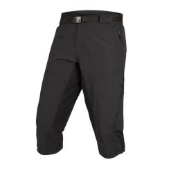 Krótkie spodenki Endura Hummvee 3/4 w kolorze czarnym. Czarne szorty męskie ENDURA, z materiału, bez kołnierzyka. Za 382.80 zł.