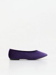 Welurowe baleriny - fioletowy. Fioletowe baleriny damskie Reserved, bez wzorów, z weluru, bez obcasa. Za 139.99 zł.