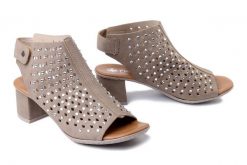 RIEKER 64777-64 beige, sandały damskie. Brązowe sandały damskie Rieker, bez wzorów, bez obcasa. Za 255.92 zł.